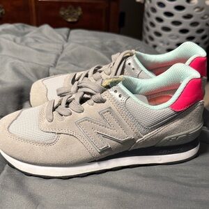New Balance Women's Gray and Pink Sneakers